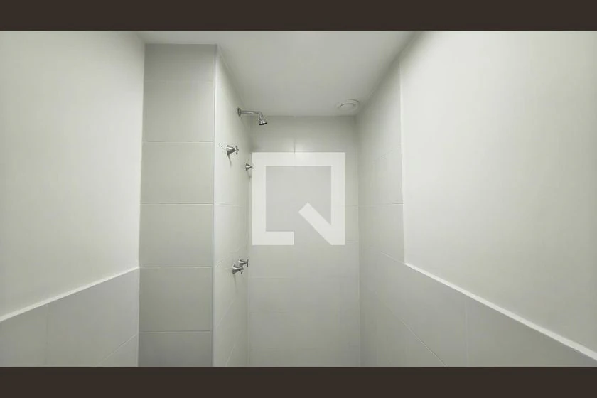 Apartamento de 2 quartos com cozinha a gás e 83 m²