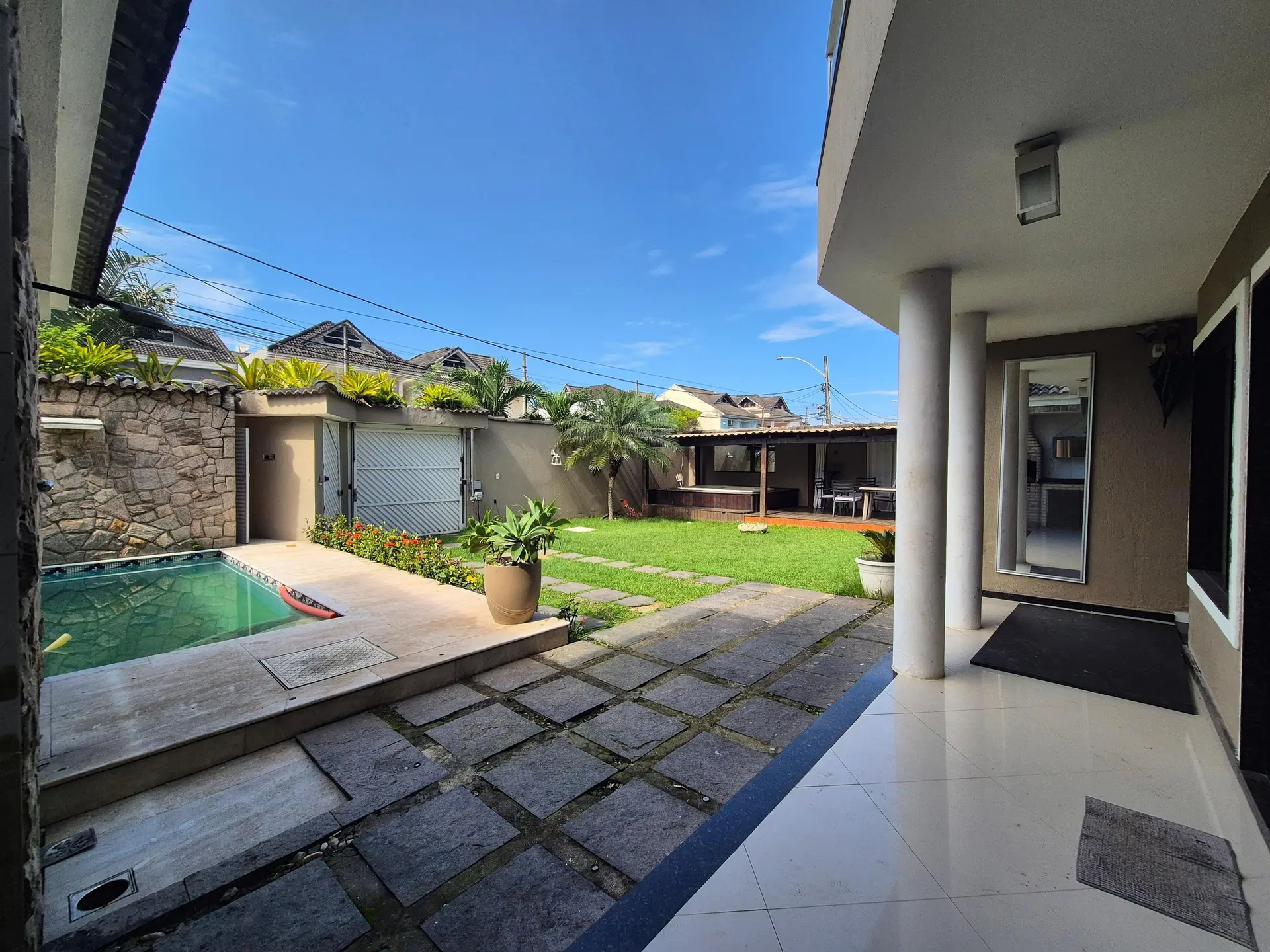 Furnished house, 100 m², with a jacuzzi — photo 73