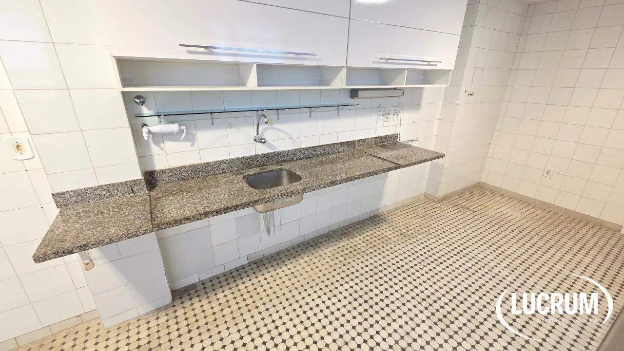 Apartment with 5 bedrooms and 4 bathrooms, 1 parking spot — photo 23