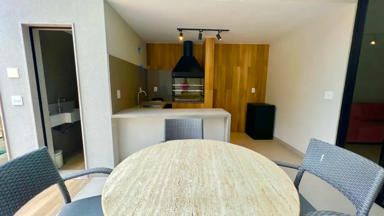 House with 5 bedrooms and 5 bathrooms plus 3 parking spots — photo 6