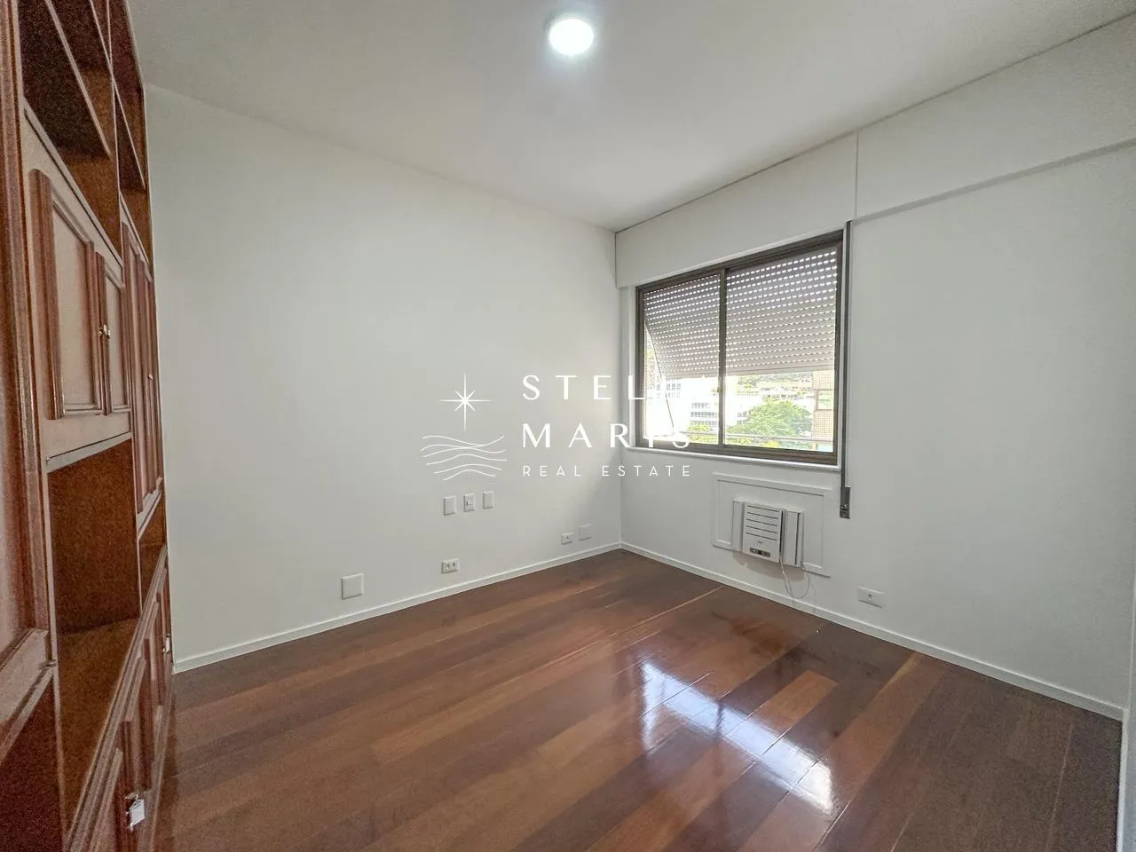 Apartment with 4 bedrooms, 4 bathrooms and a balcony — photo 8