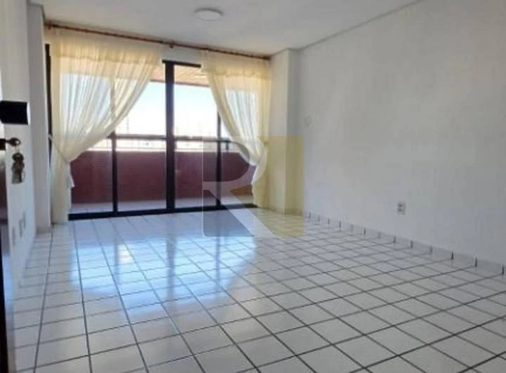 Квартира 147 м² з 3 спальнями-сюїтами та 2 місцями