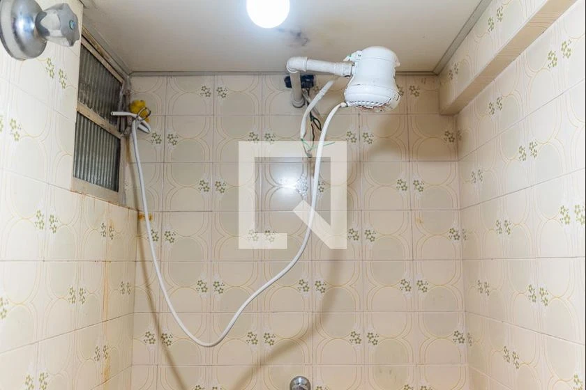 Unfurnished studio with 1 bedroom and 1 bathroom — photo 12