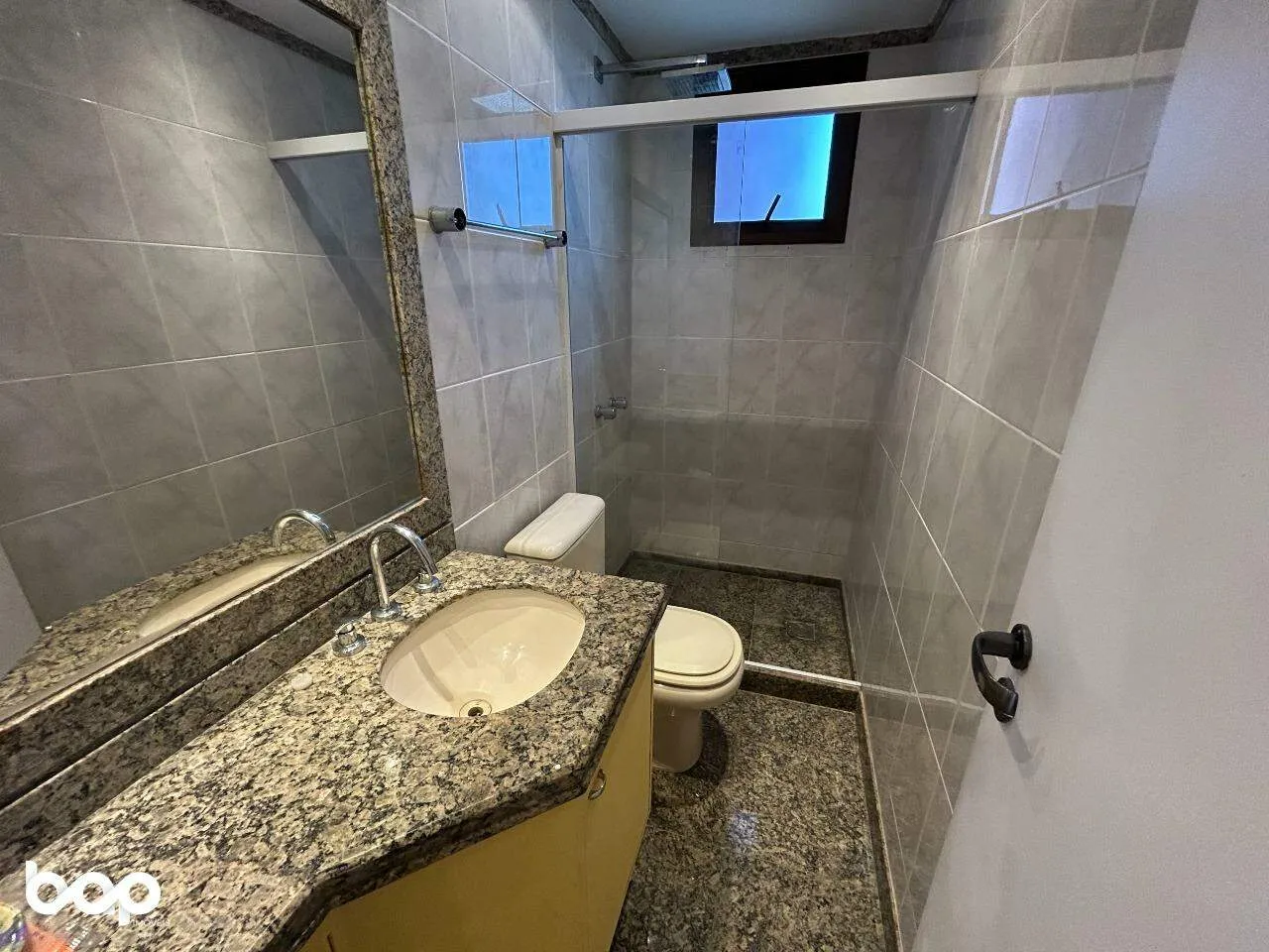 89 m² apartment with a bathtub and a water view — photo 18