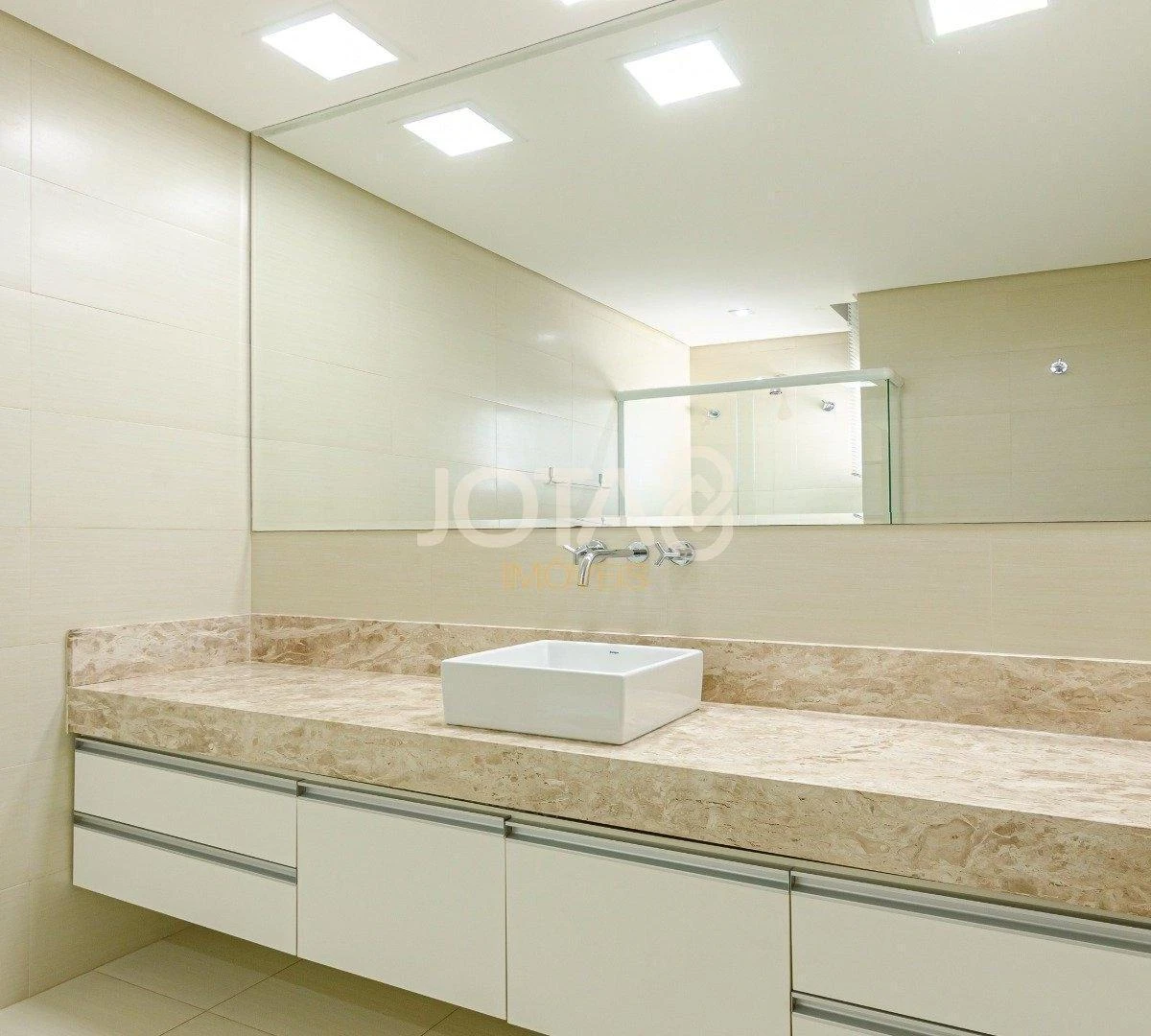 4-bedroom house with a washing machine — photo 19