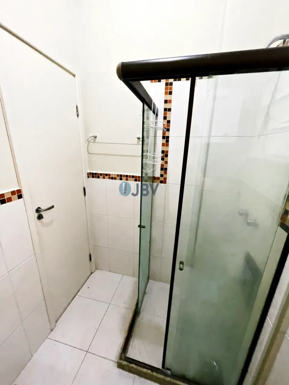Деревянный пол или ламинат и 1 спальня: квартира 35 м² — photo 10