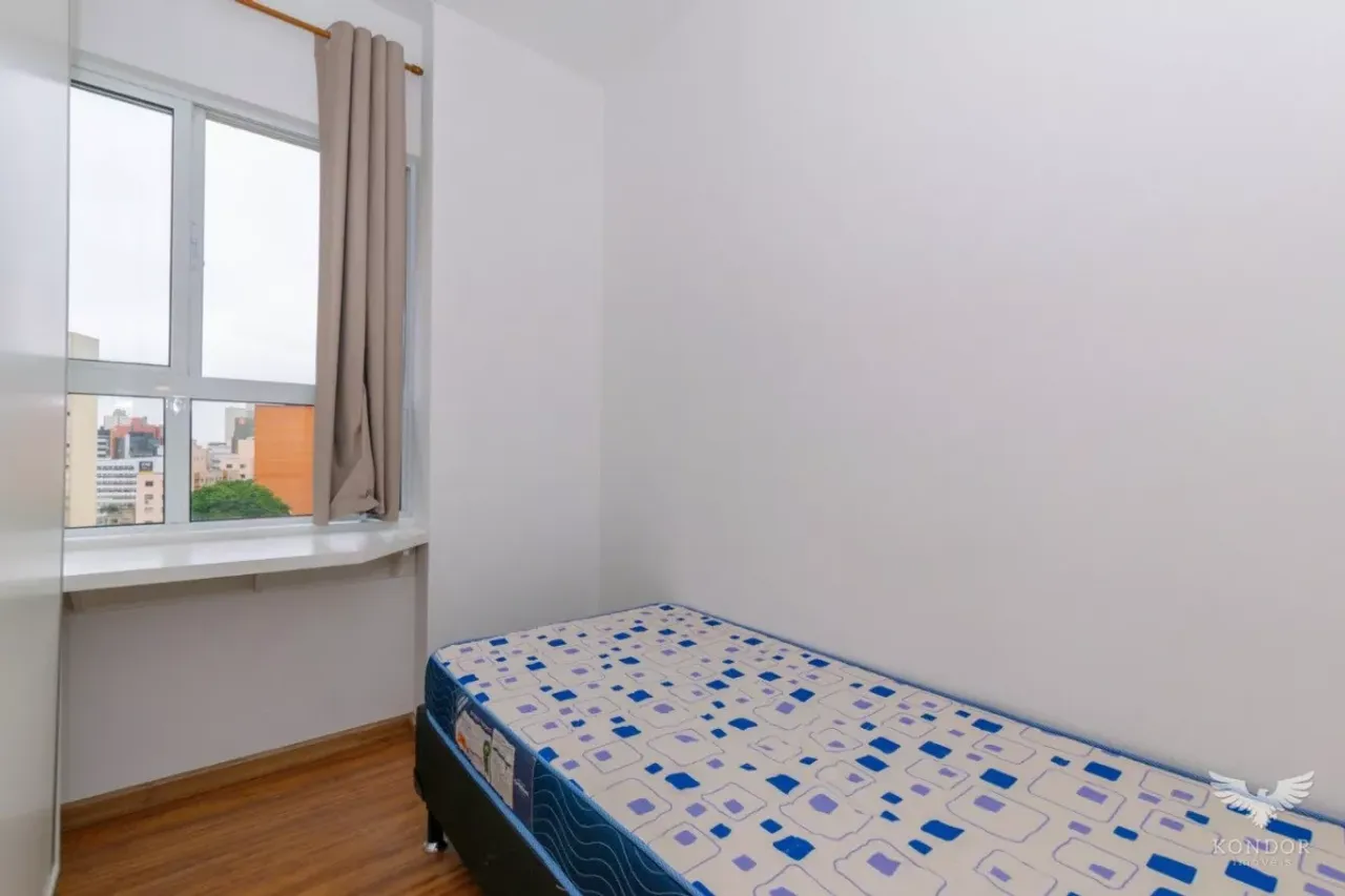 Furnished 2-bedroom apartment with open-plan kitchen — photo 16