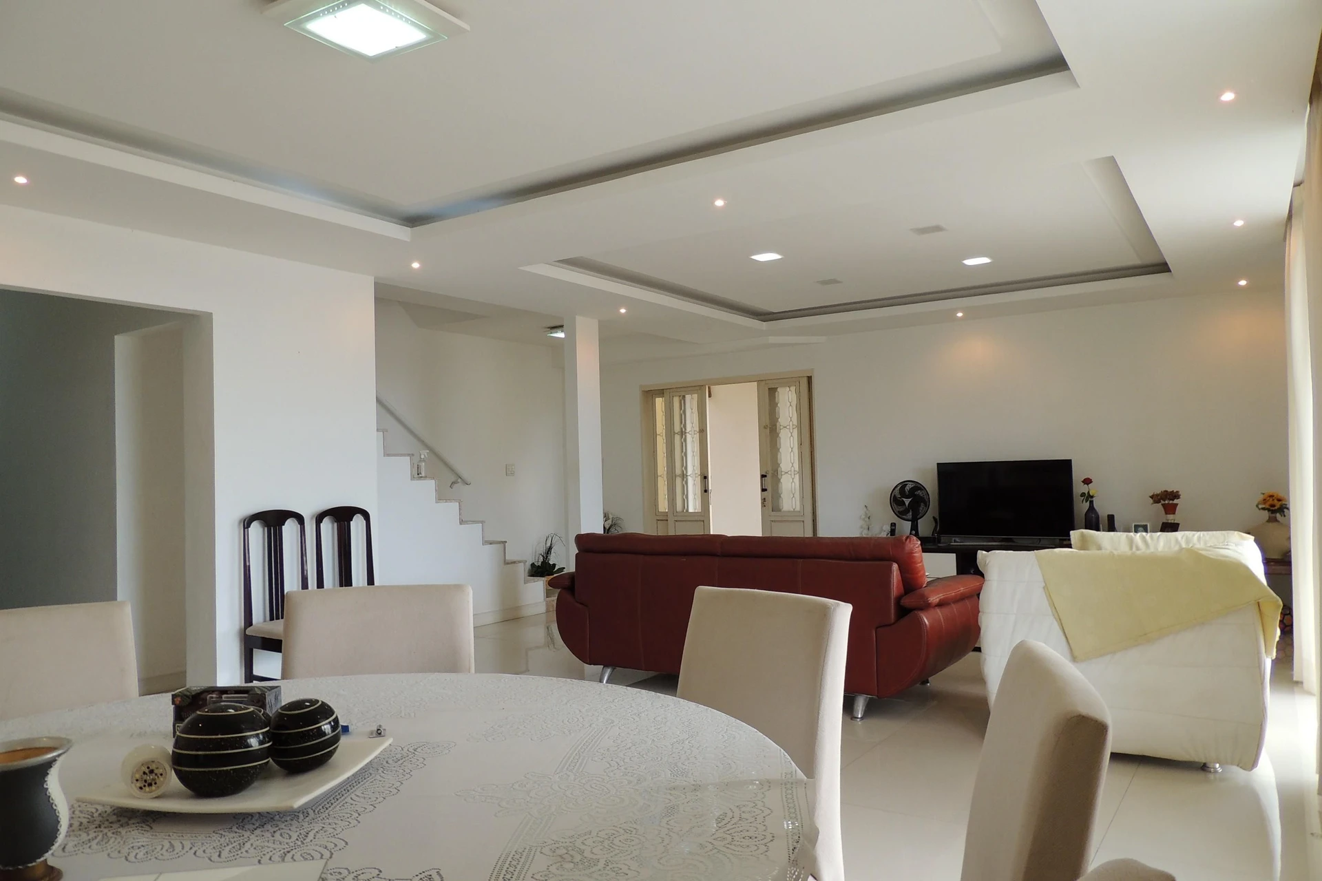 Vista a la montaña y 5 dormitorios: casa de 900 m² — photo 89