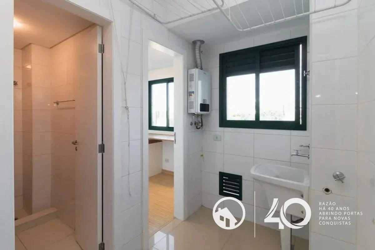 4-bedroom apartment with floor-to-ceiling windows — photo 26