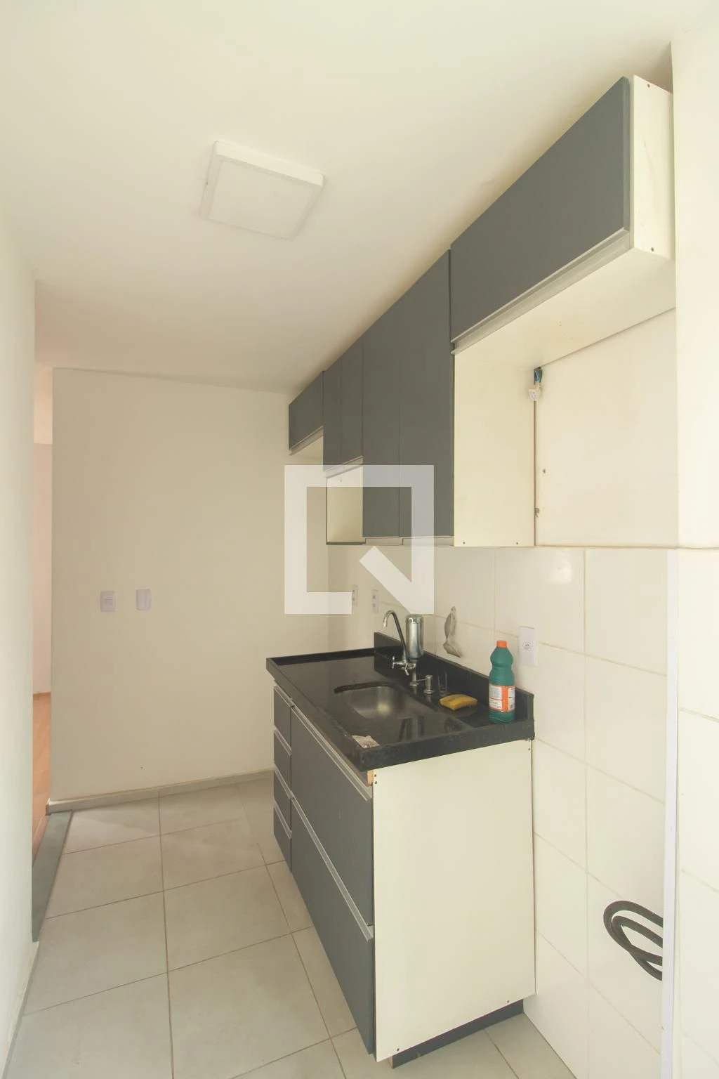 Apartamento de 2 quartos em condomínio com piscina — photo 12