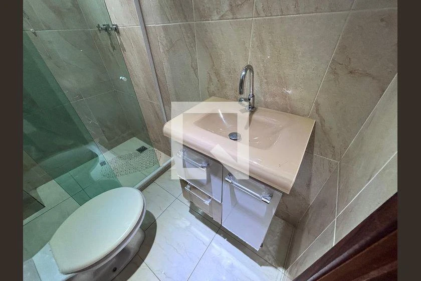House with 4 en-suite bedrooms, 329 m² and 3 parking — photo 42