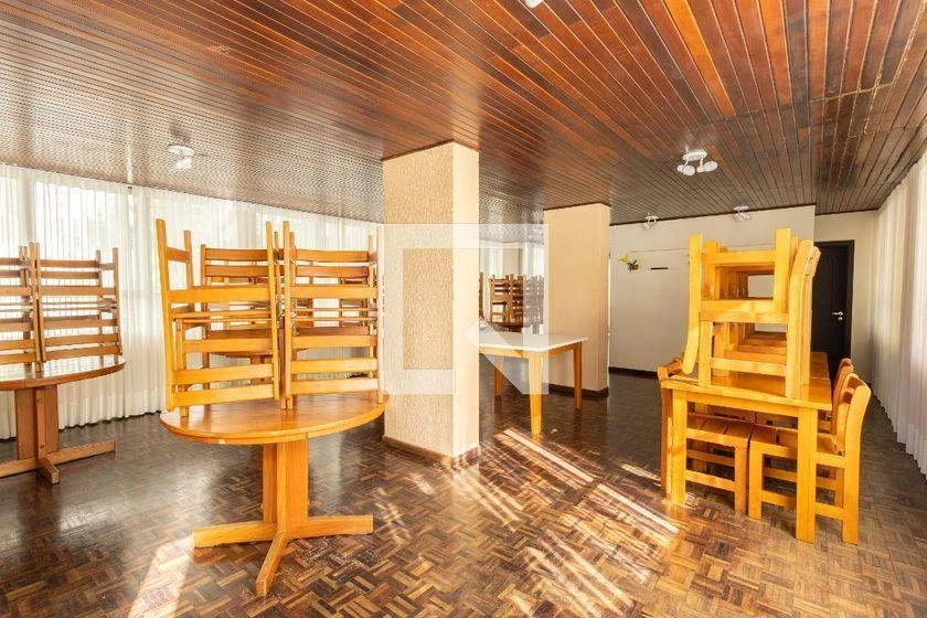 2-bedroom apartment with a bathtub in Curitiba — photo 31
