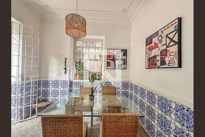 Casa com 4 quartos, jardim privativo e 300 m² — photo 12
