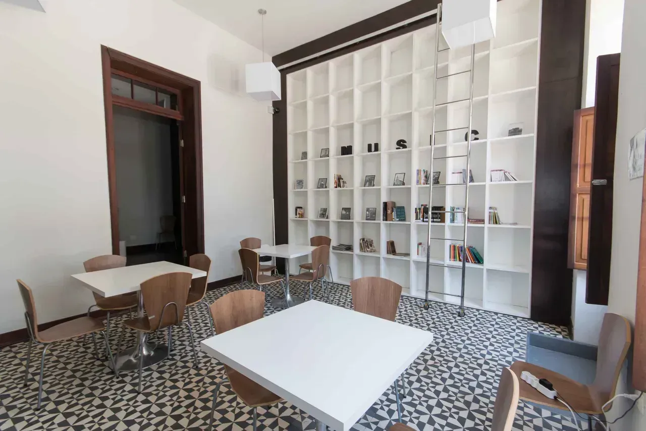 Furnished 1-bedroom apartment with 1 parking space — photo 7