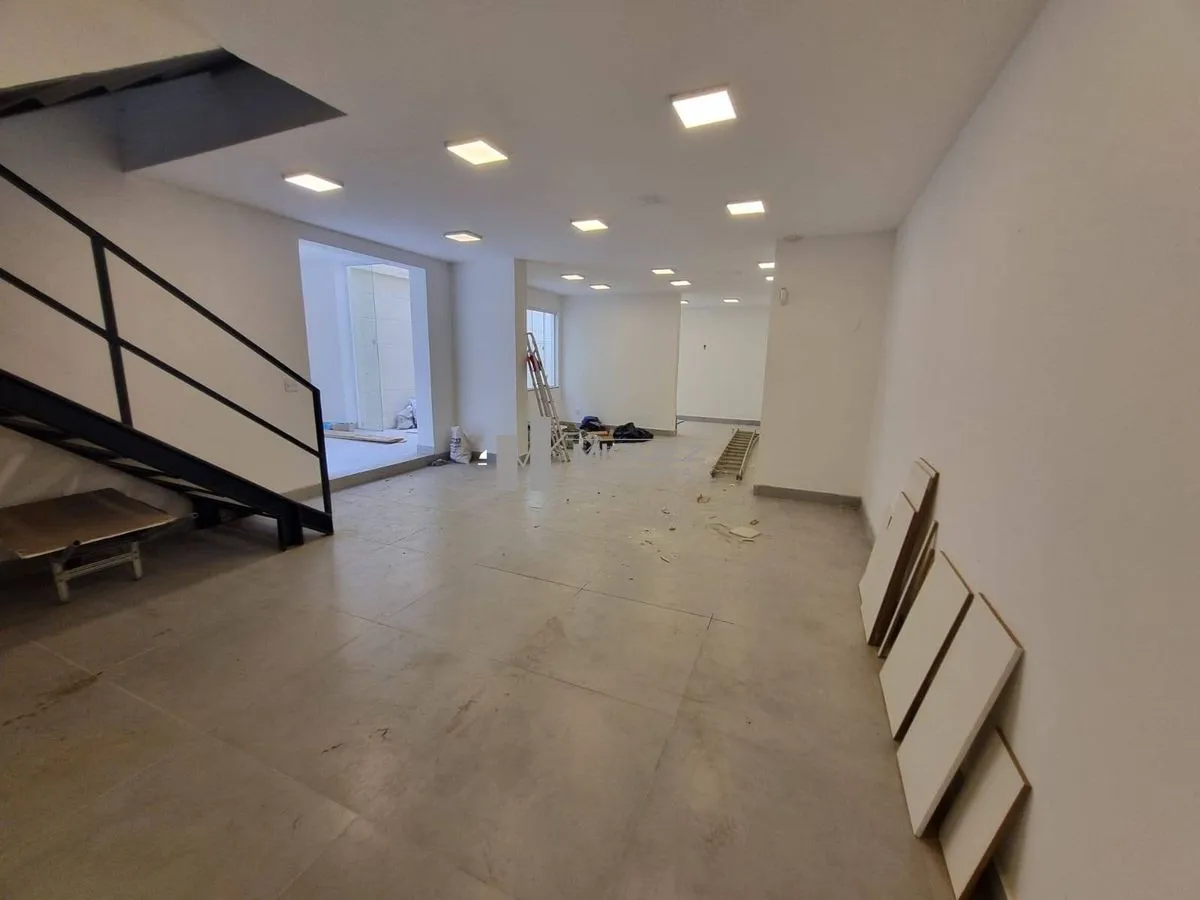 Unfurnished rental house with 1 bedroom and 6 baths 401 m² — photo 26