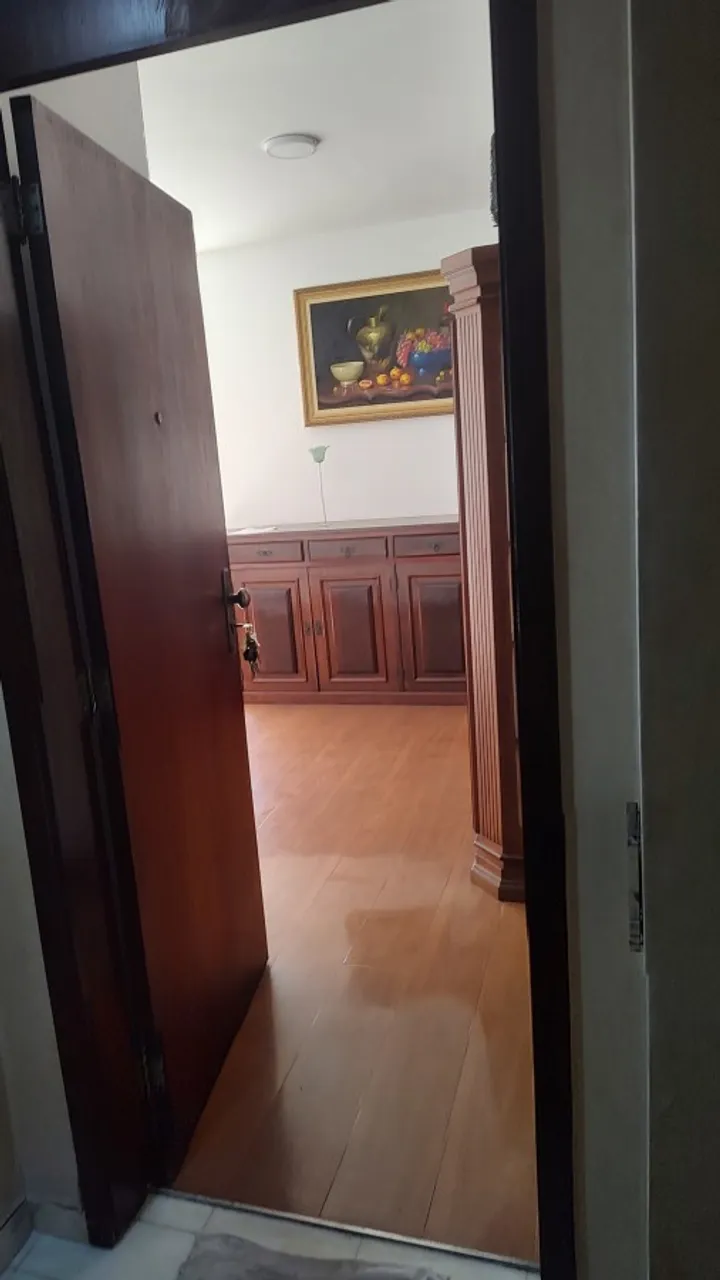 3-bedroom rental apartment with enclosed glass balcony — photo 18