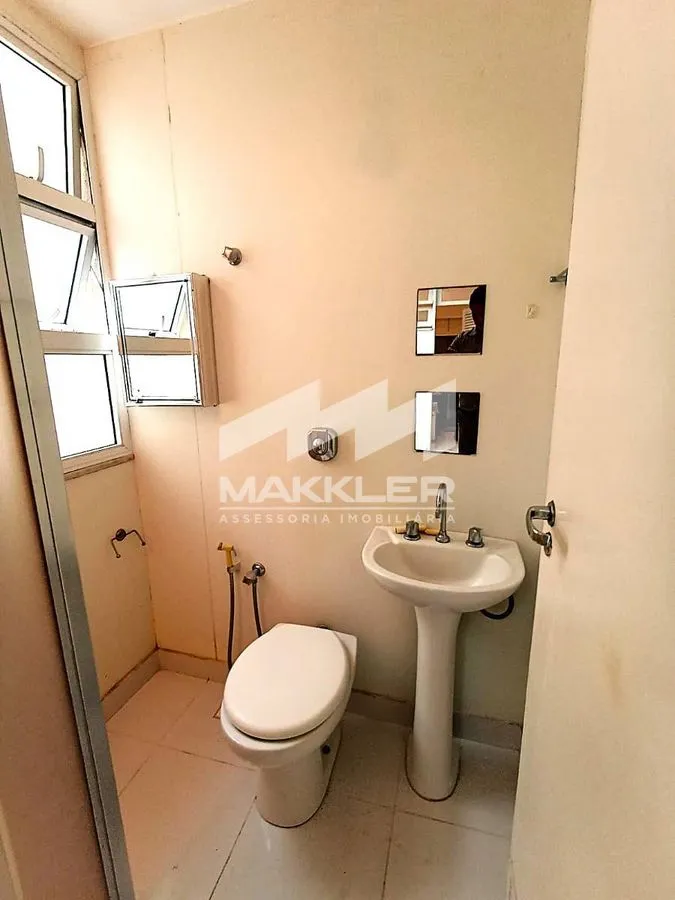 Apartment with 4 bedrooms and 4 bathrooms — photo 35