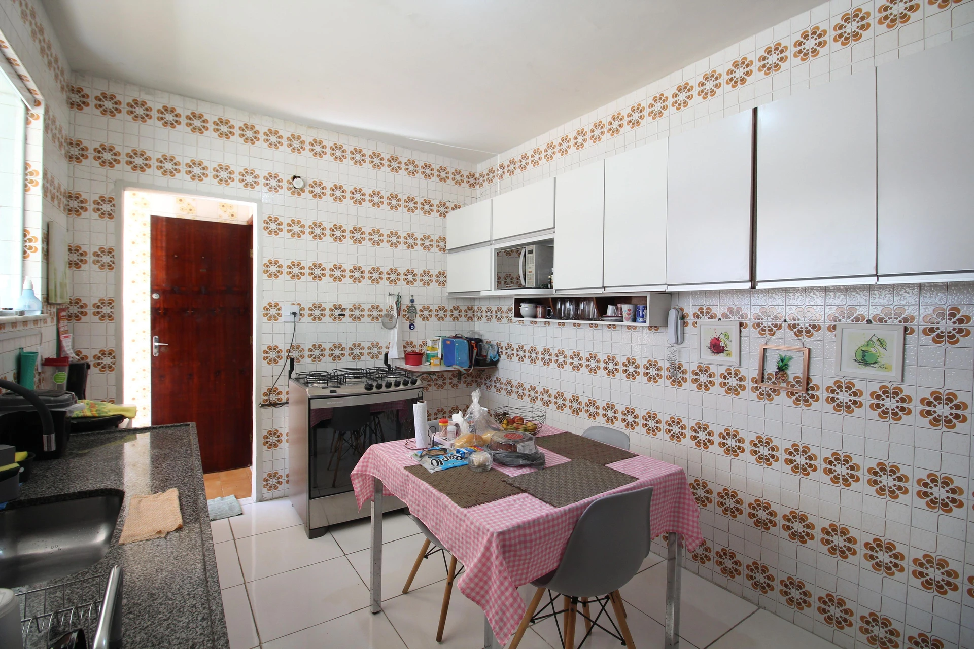 Furnished 2-bedroom apartment with 2 bathrooms — photo 6