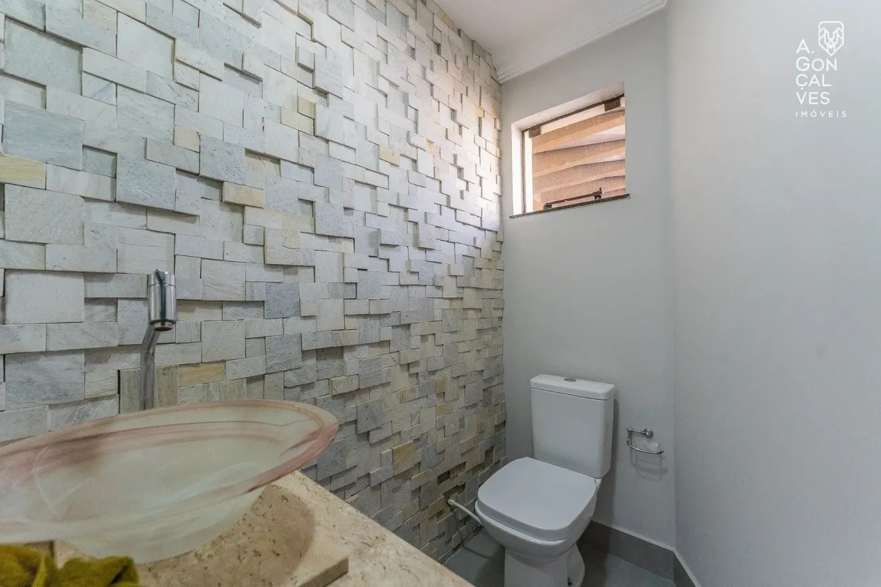 Condominium house with 5 bedrooms, 1 suite and 4 parking spots — photo 15