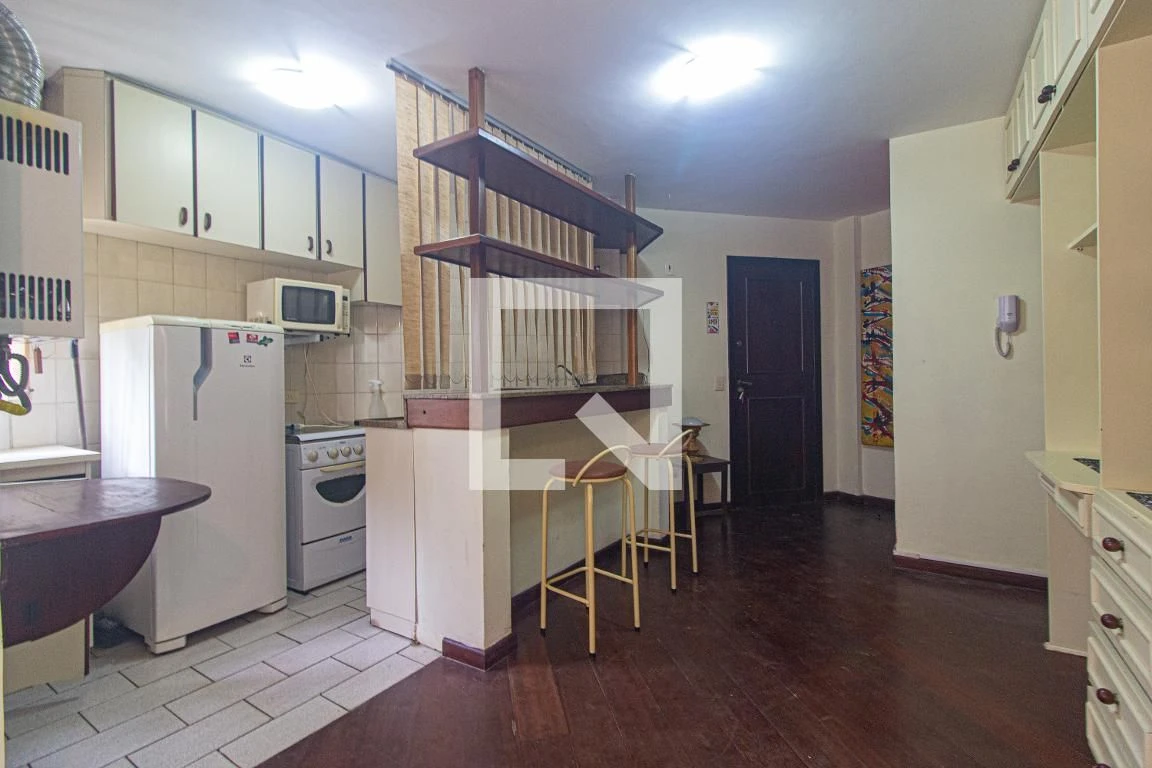 Furnished studio, 60 m², with a glass-enclosed balcony — photo 14