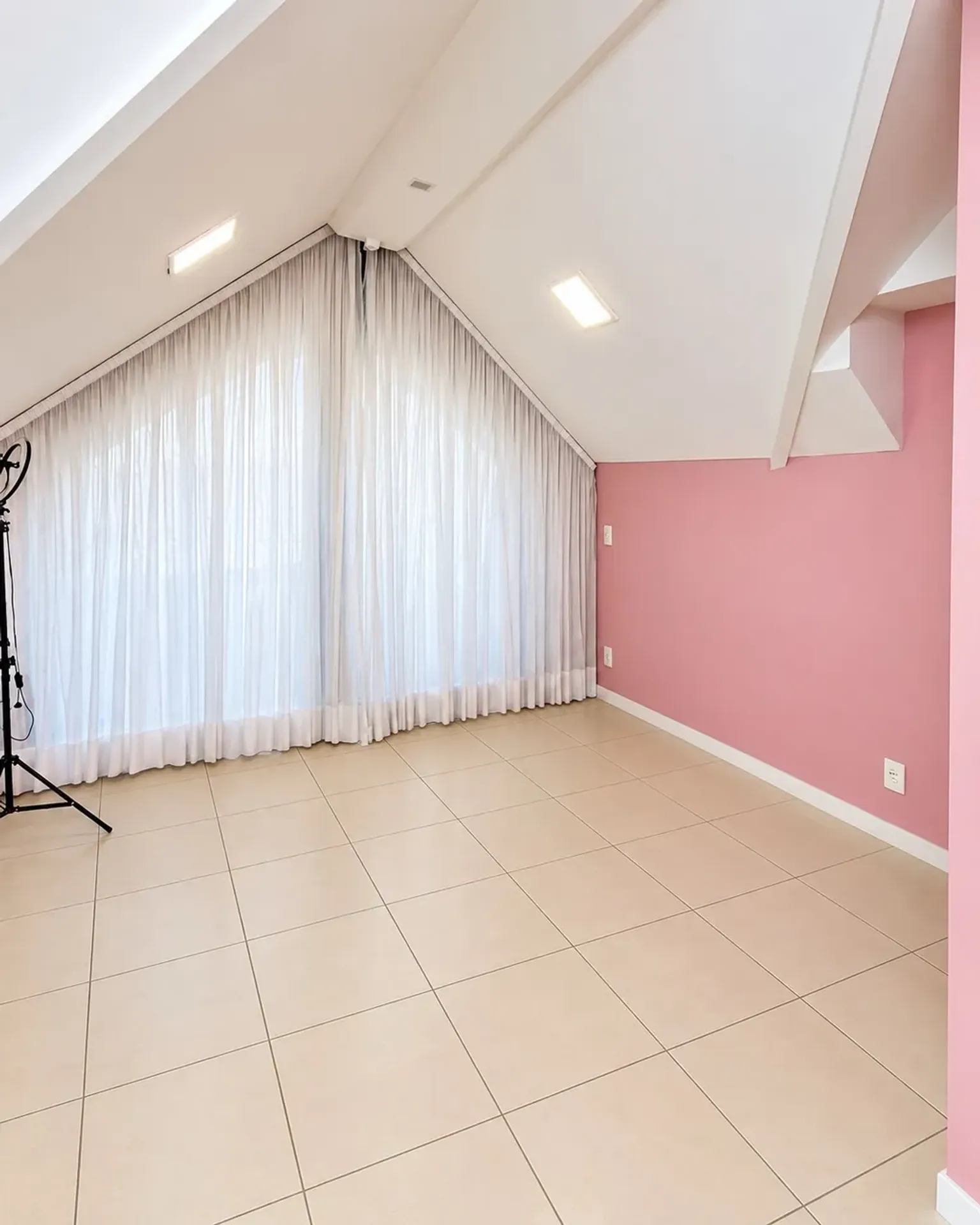 Будинок 240 м² з власним барбекю та власним басейном — photo 6