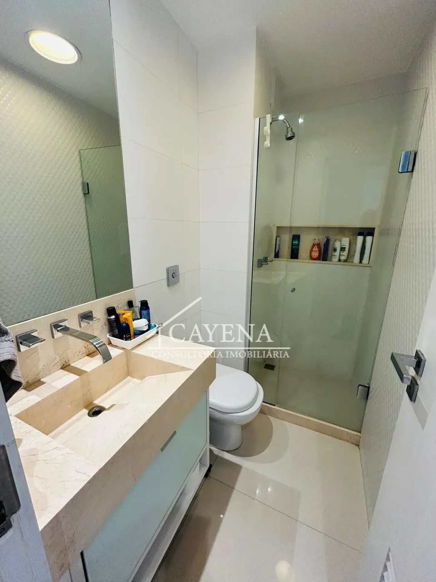 Apartment on the 12th floor with a water view — photo 13