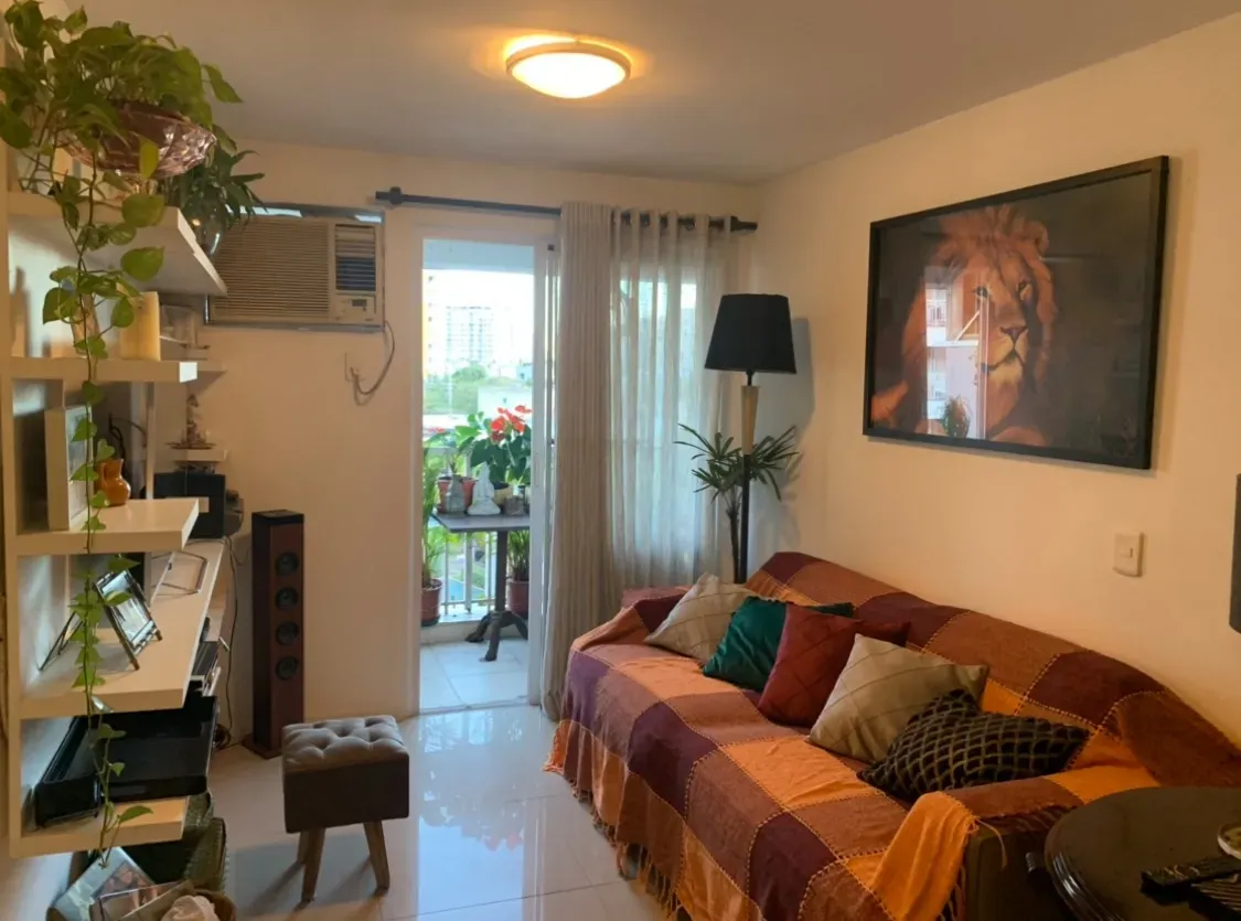 Furnished apartment, 74 m², with a glass-enclosed balcony — photo 19