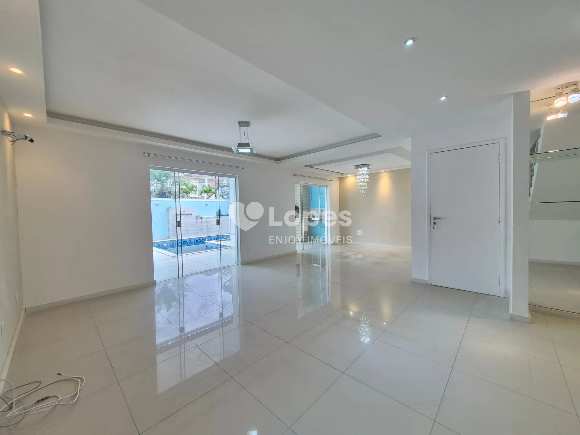 Будинок 247 м² з балконом із грилем та власним барбекю — photo 16