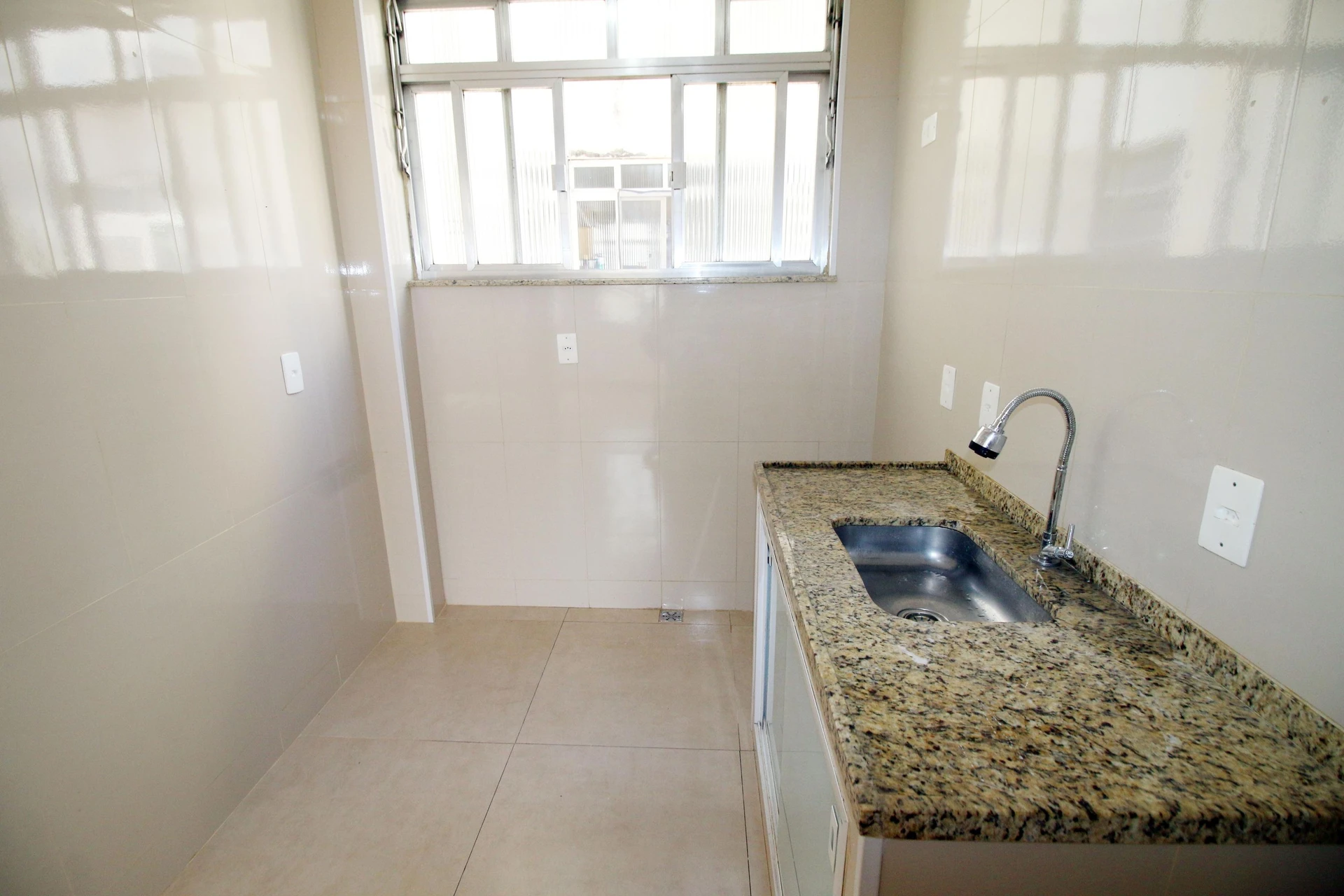 Apartment, 48 m², with wood or laminate floors — photo 6