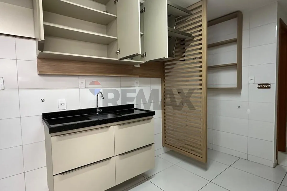 Home office in a 2-bedroom apartment, 43 m² — photo 25