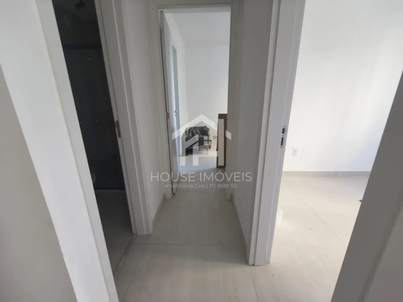 Unfurnished apartment with 2 bedrooms and 2 bathrooms — photo 14