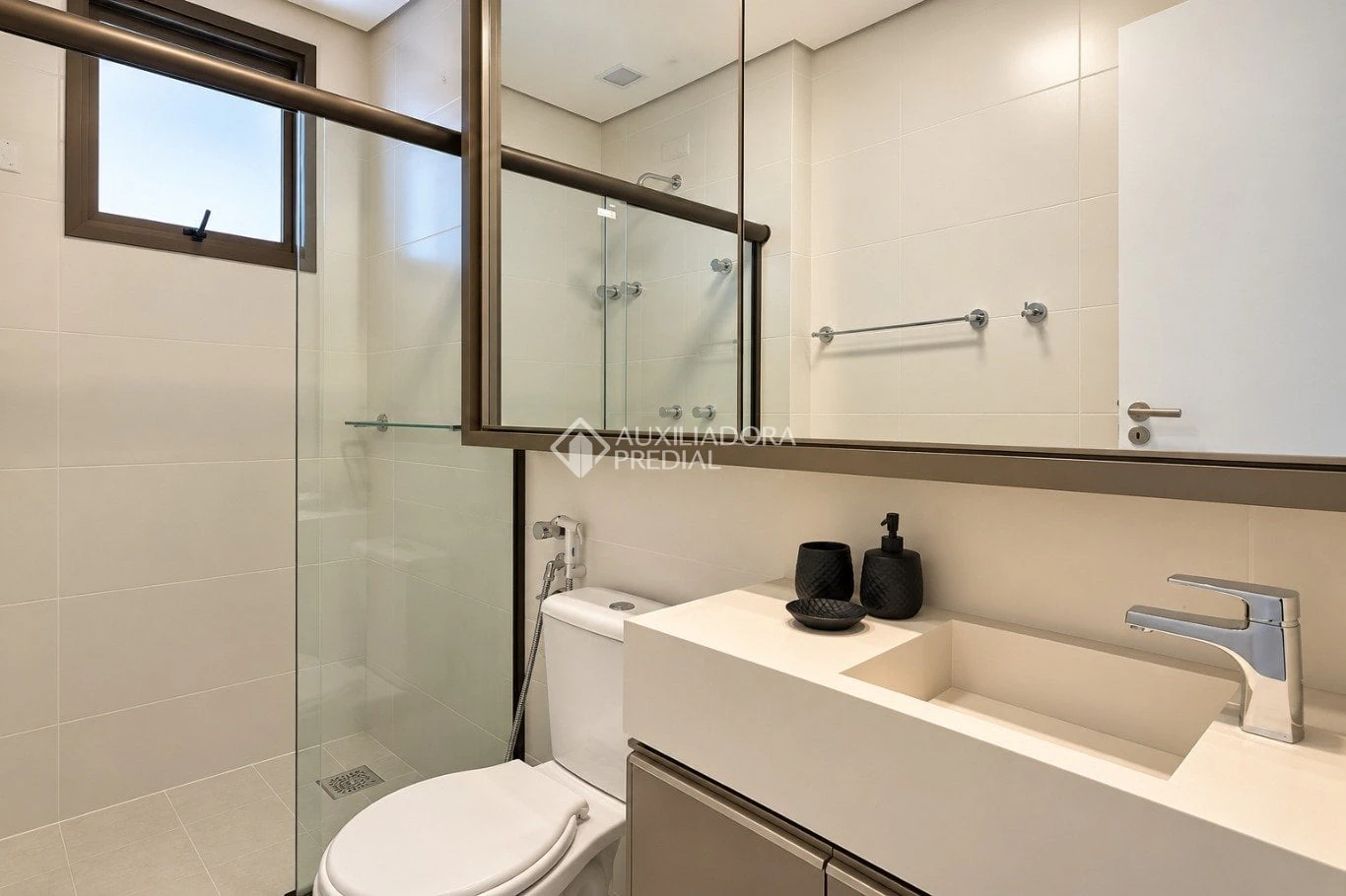 2-bedroom apartment with a private pool in Florianópolis — photo 4