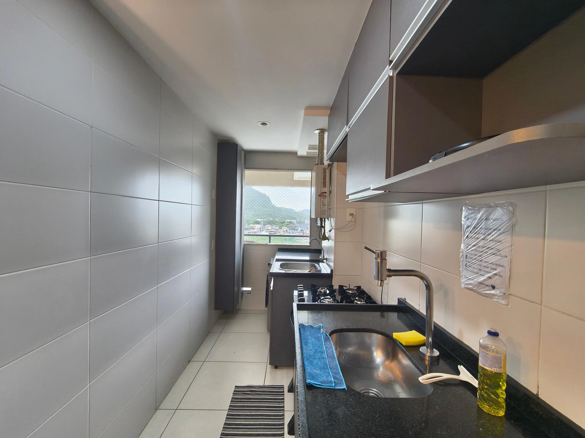 3-bedroom apartment with a mountain view — photo 29