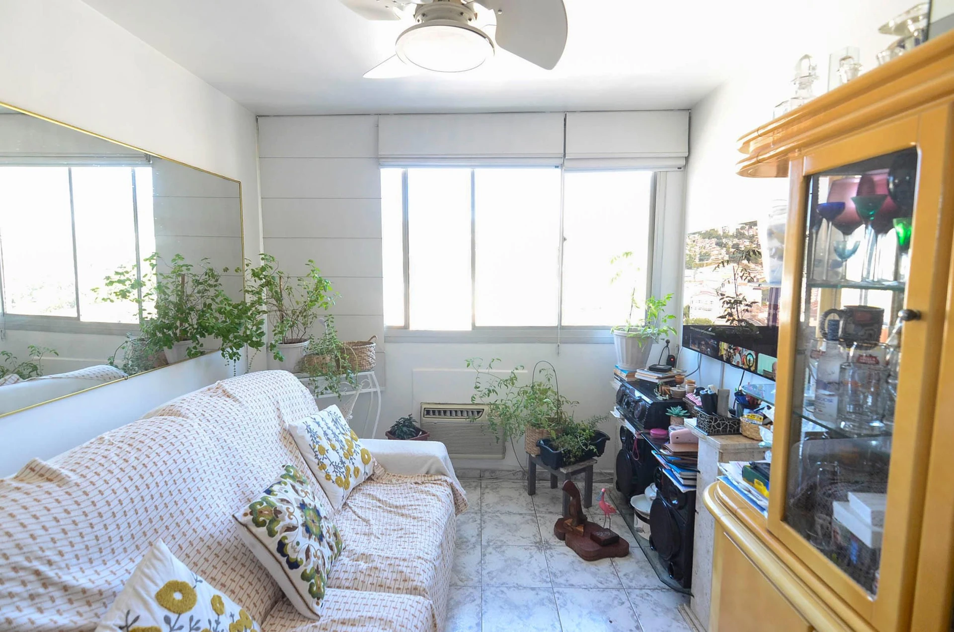 Apartamento mobiliado com 3 quartos e fogão a gás — photo 30