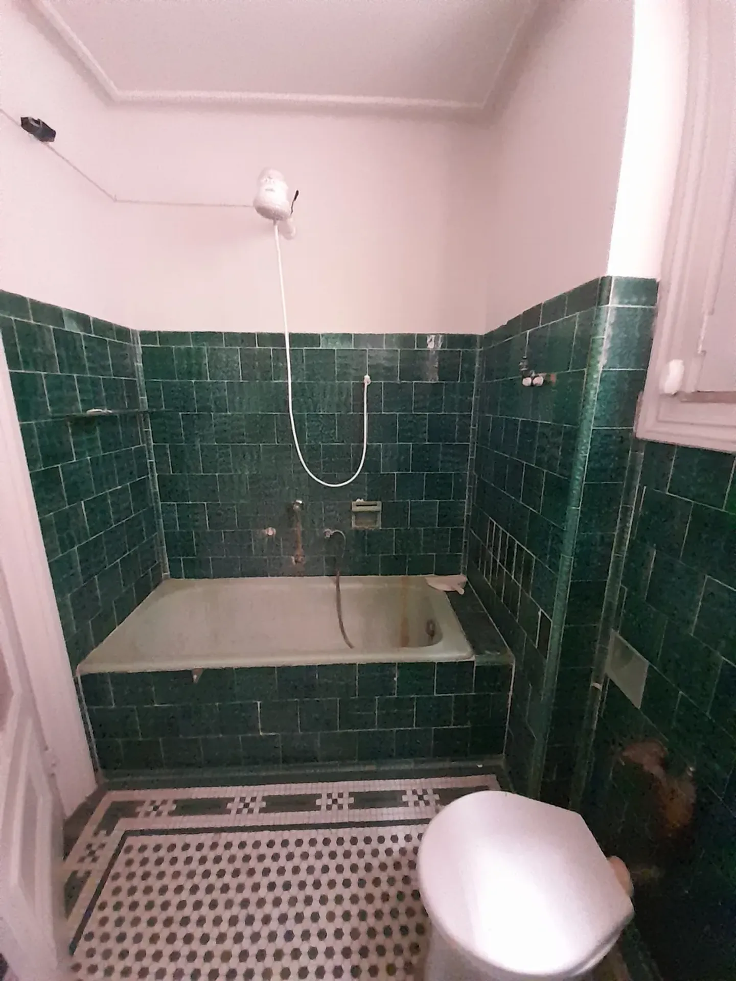 Apartment on the 9th floor with a glass-enclosed balcony — photo 23
