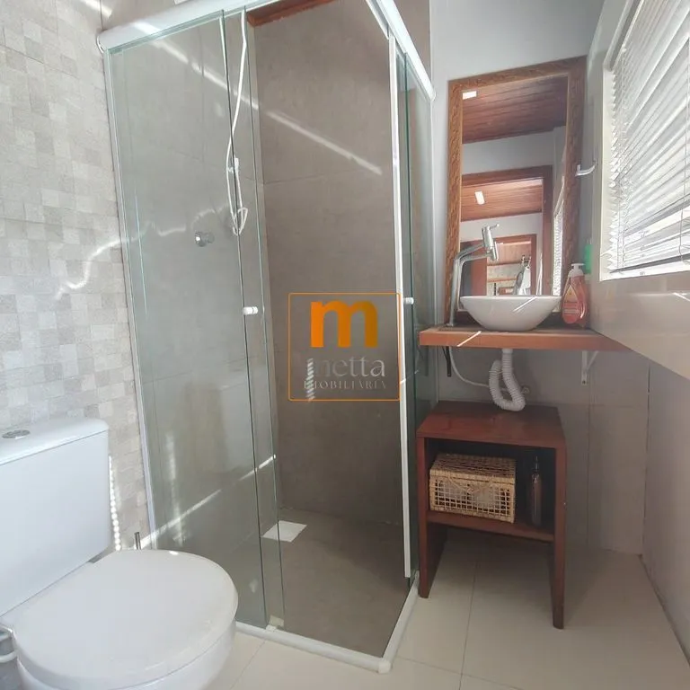 Меблированный дом с 2 спальнями, 3 ванными и 400 м² — photo 53