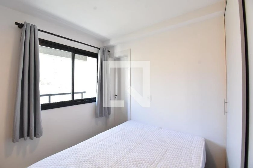 Apartamento mobiliado com varanda e 1 quarto — photo 6