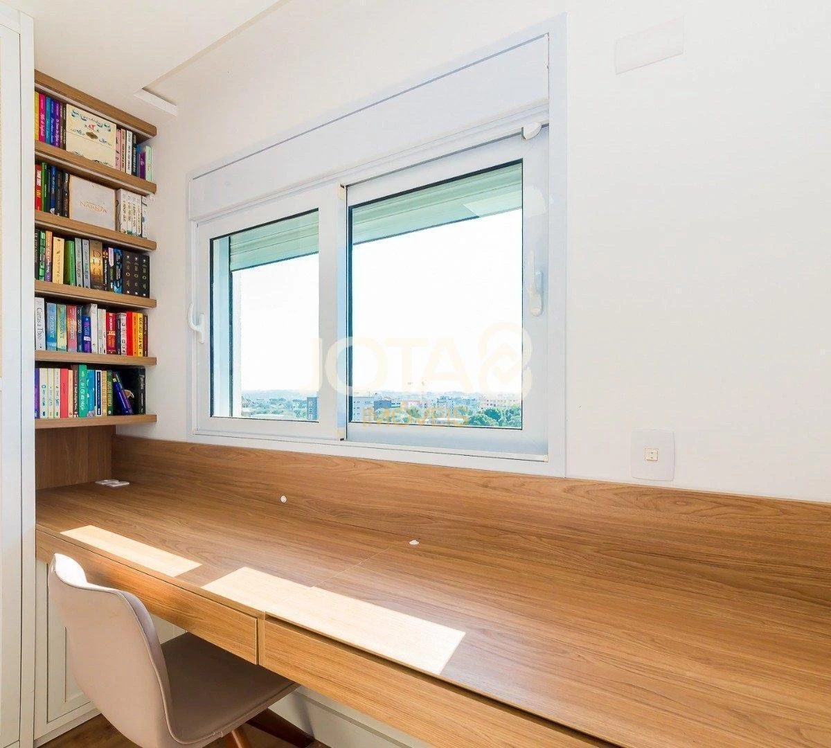 Furnished 155 m² apartment with 3 bedrooms and 1 en-suite — photo 17