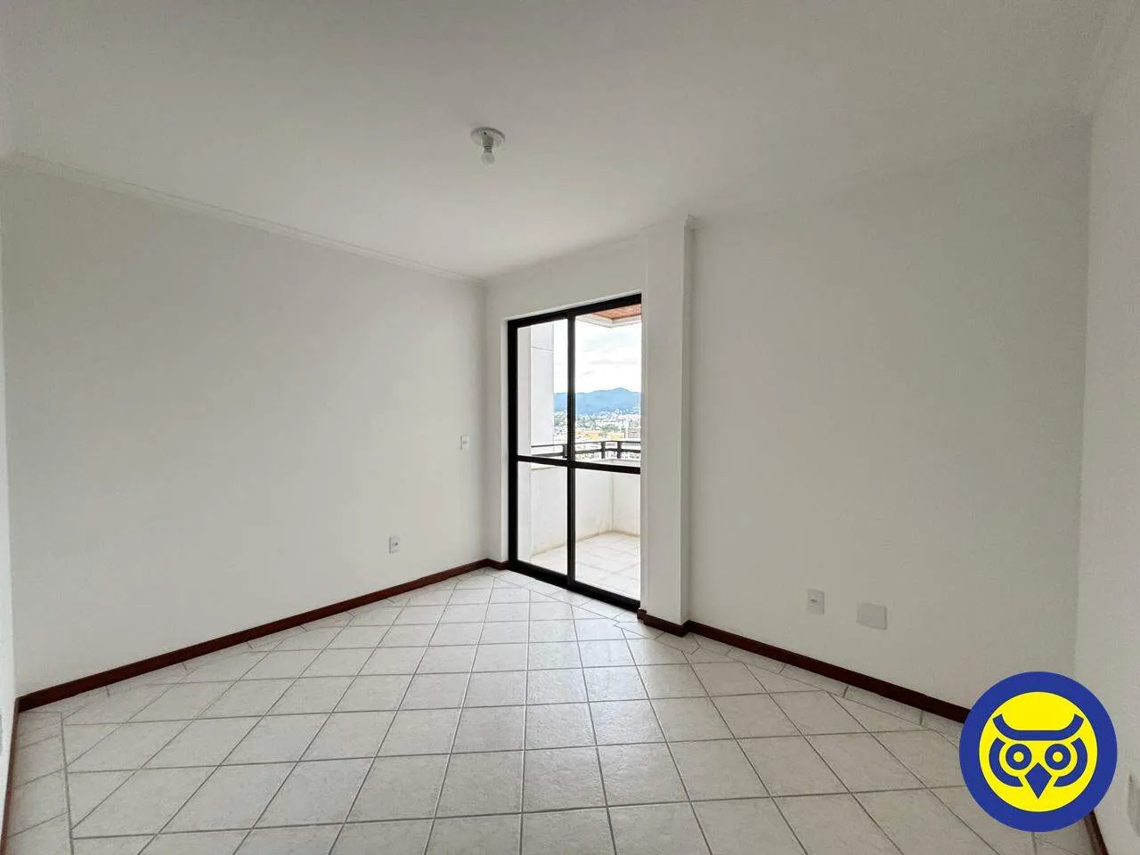 Balcony apartment with 2 bedrooms and 2 parking spots, 99 m²