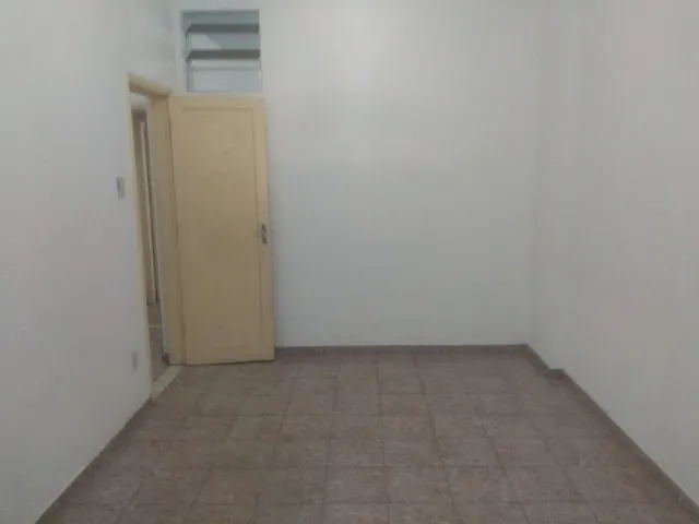 1-bedroom apartment with 1 parking space and laundry area — photo 8