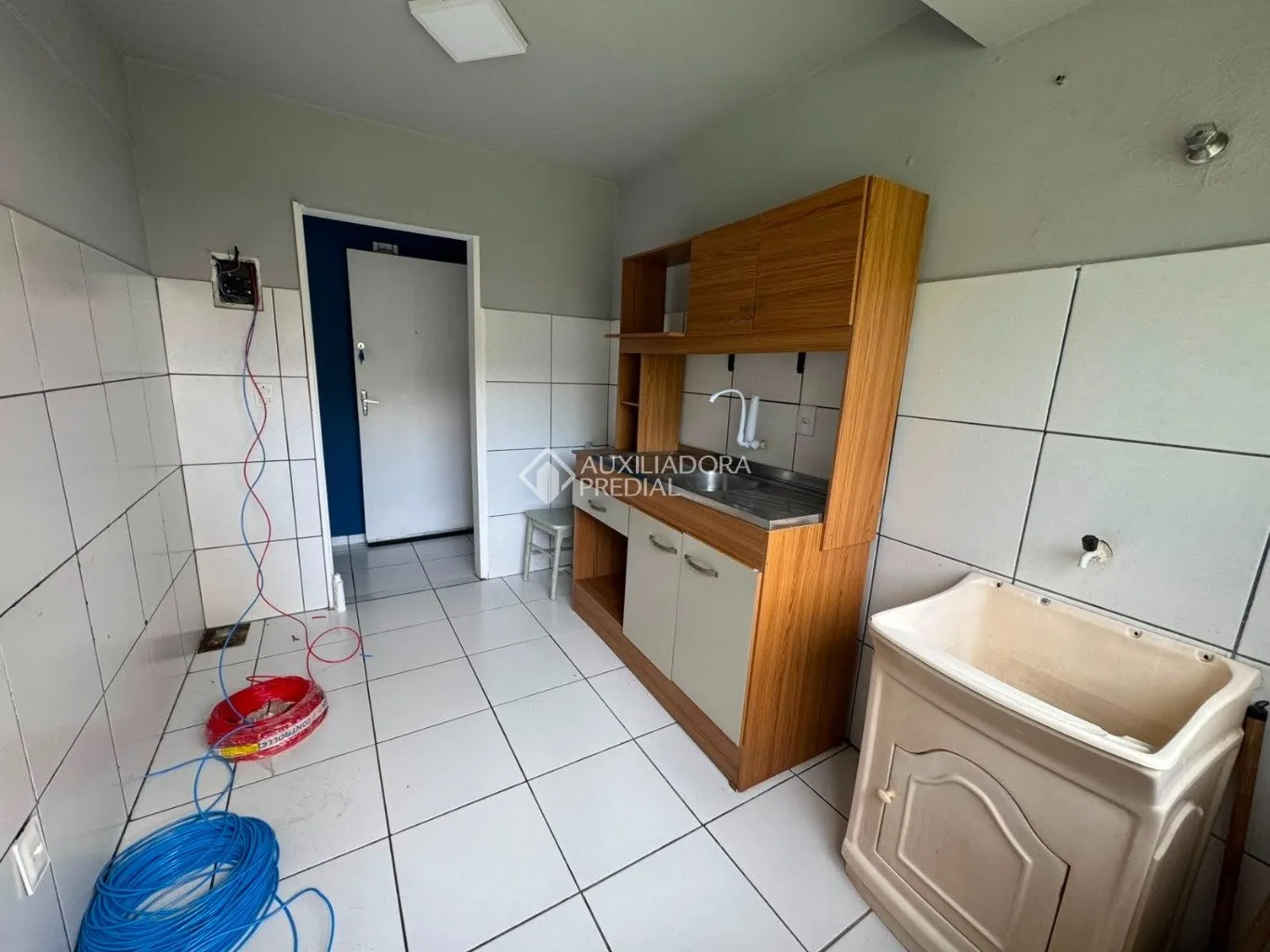1-bedroom apartment with 67 m² and ceramic tile — photo 15