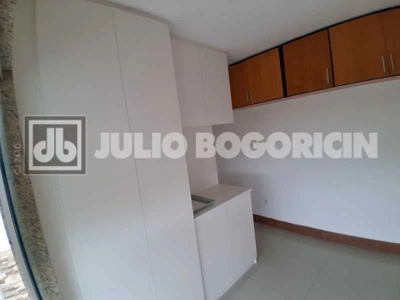 3-bedroom apartment with private balcony and BBQ — photo 24