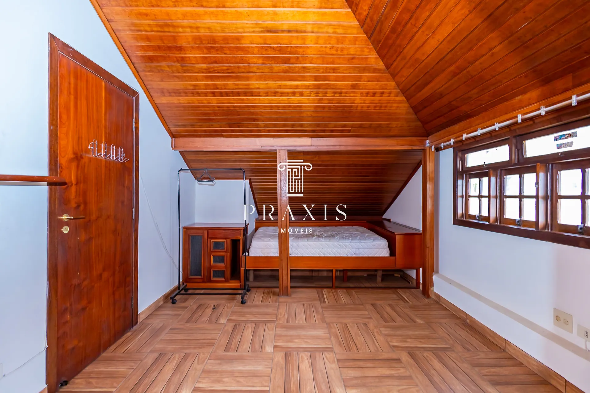 207 m² house with 5 bedrooms, 2 suites and 2 parking — photo 89