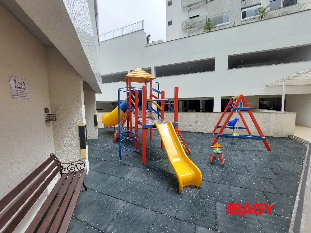 Квартира с 2 спальнями, ванной при спальне и 1 местом — photo 12
