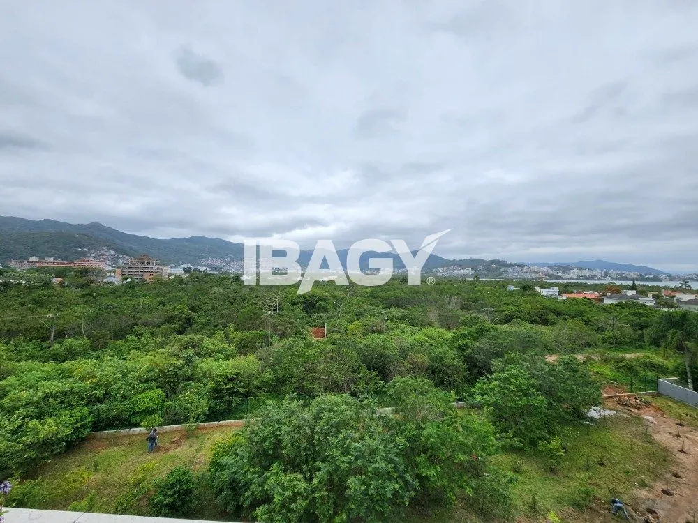 Furnished apartment, 116 m², with a grill on the balcony — photo 61