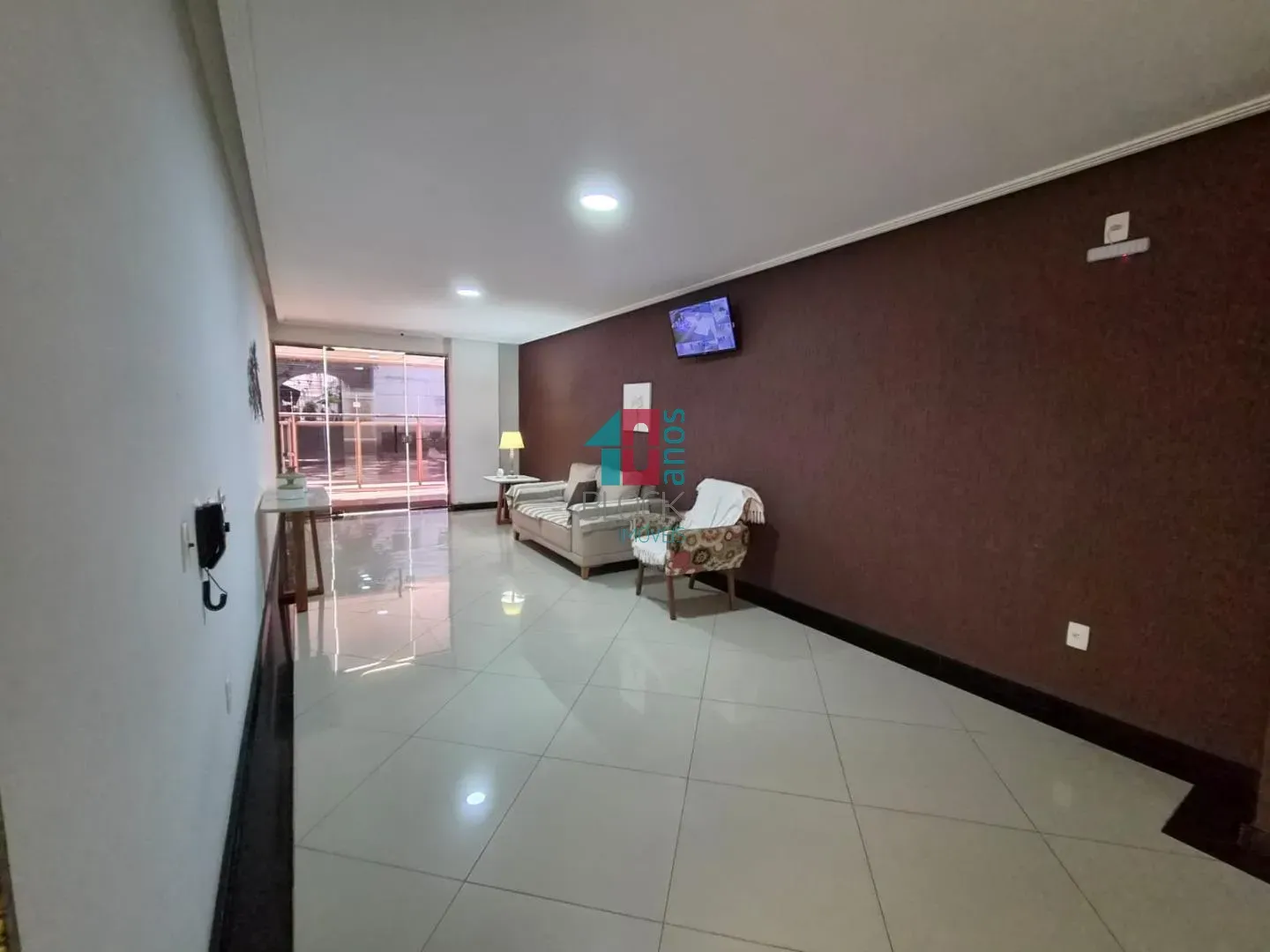 3-bedroom apartment with a washing machine — photo 32