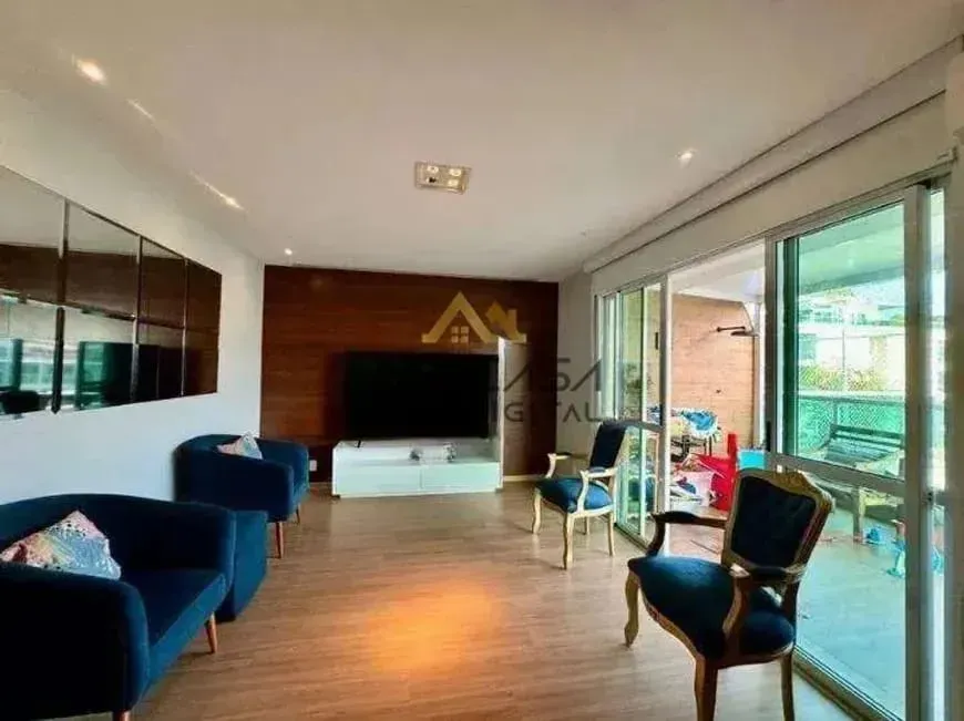 Furnished duplex with 3 bedrooms, 4 bathrooms and 208 m² — photo 23