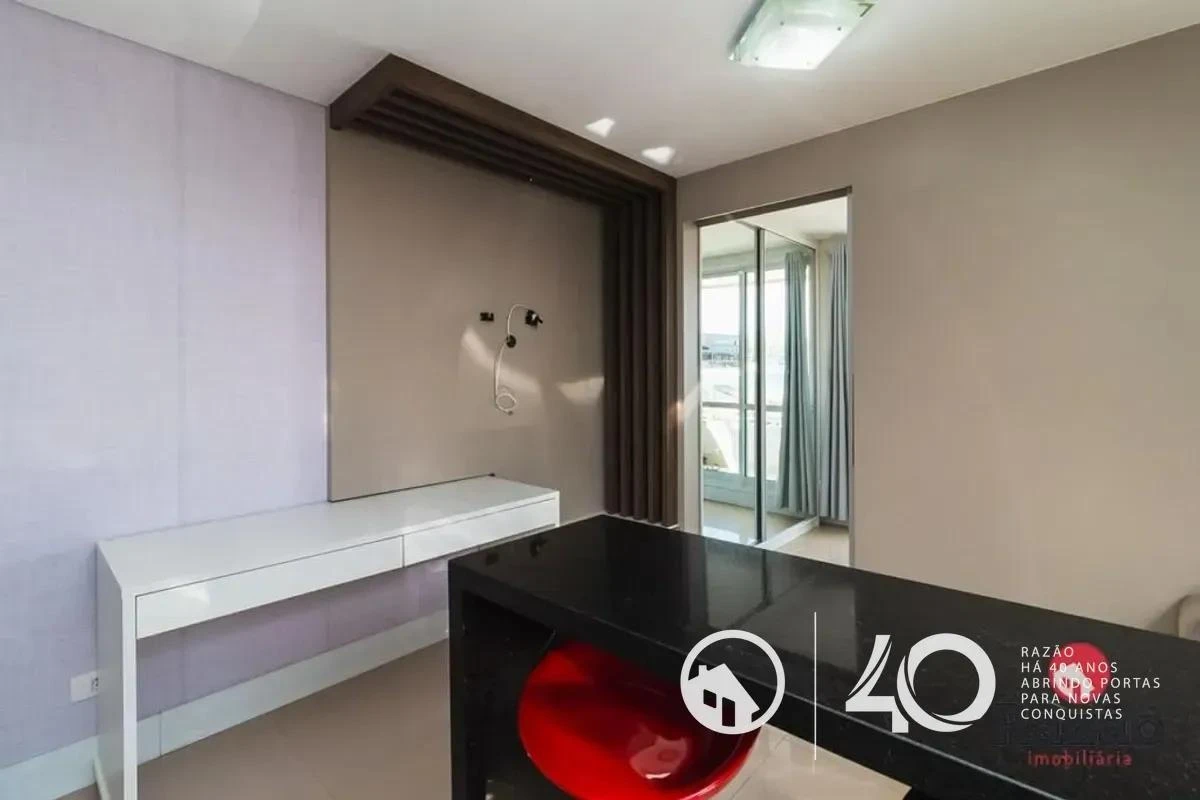 Home office in a one-bedroom apartment, 34 m² — photo 9