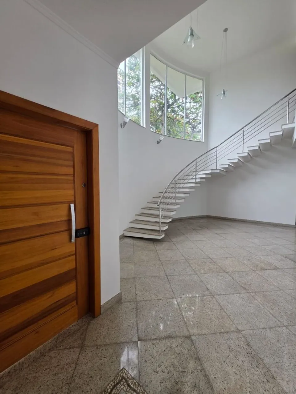 Casa con ventanales de piso a techo en Rio de Janeiro — photo 16