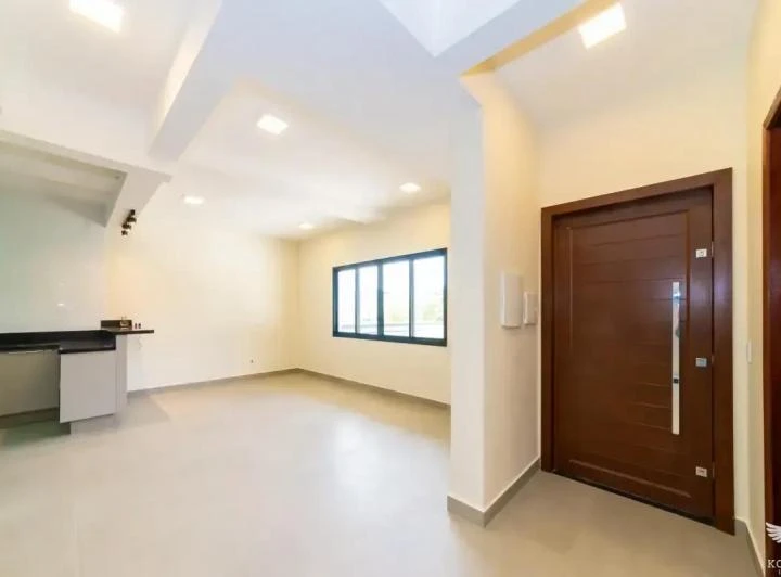 Sobrado com 3 quartos e 230 m², com 2 vagas